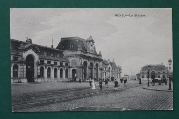 Ansichtskarte AK Mons 1918 La Station Bahnhof Gebäude Architektur Ortsansicht Belgien Belgique Belgie
